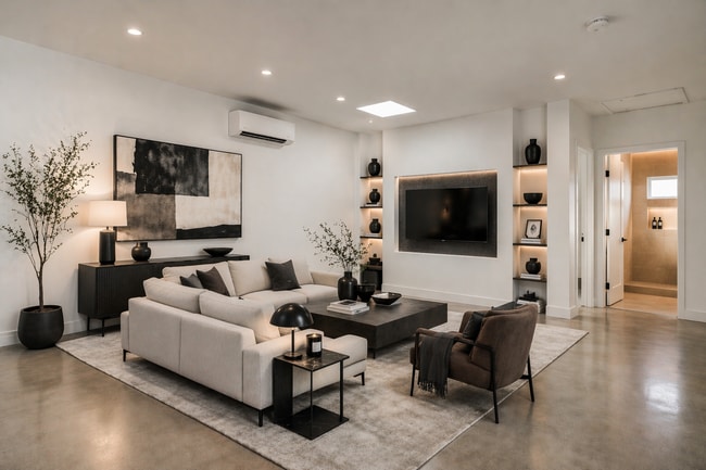 7314 Fallbrook Ave, Unit 7318.5, Unit 7318.5