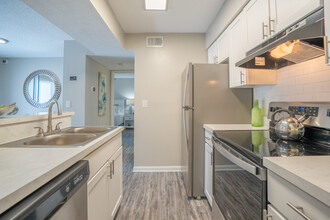 Ascent Citrus Park in Tampa, FL - Building Photo - Interior Photo