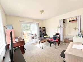 16 Parkers Ln in Waltham, MA - Building Photo - Building Photo