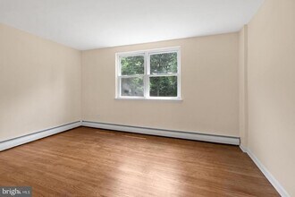 5990 Henry Ave in Philadelphia, PA - Building Photo - Building Photo