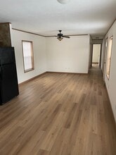 25 John Ln in Beacon, NY - Foto de edificio - Building Photo