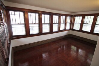 221 N Dewey St in Eau Claire, WI - Building Photo - Building Photo