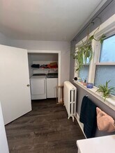 17 Idlewild Park, Unit 2nd floor in Watervliet, NY - Building Photo - Building Photo