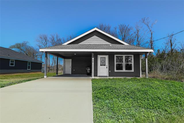 3206 Bourland St in Greenville, TX - Building Photo
