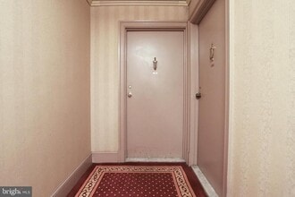 4390 Lorcom Ln, Unit 701 in Arlington, VA - Building Photo - Building Photo