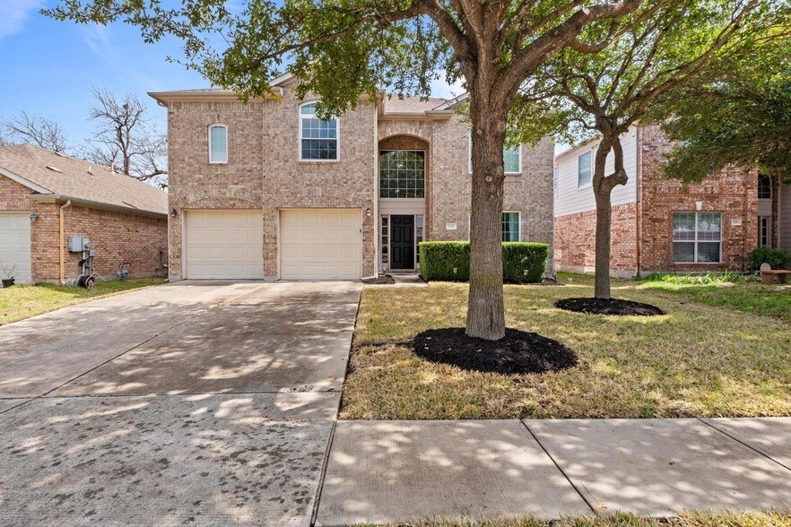 525 Golden Creek Dr in Round Rock, TX - Foto de edificio
