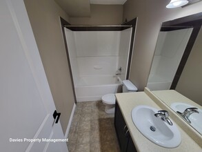 6035-6034 4 Ave SW in Edmonton, AB - Building Photo - Building Photo