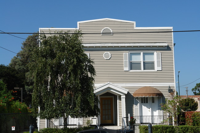 125 Park Rd in Burlingame, CA - Foto de edificio - Building Photo