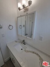 2161 W 25th St in Los Angeles, CA - Building Photo - Building Photo