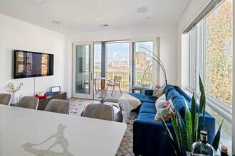 946 Saratoga St in Boston, MA - Building Photo - Building Photo