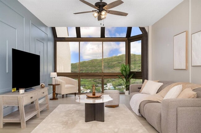 531 Hahaione St in Honolulu, HI - Building Photo - Building Photo