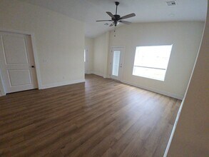 3775 S Bluelake St in Wichita, KS - Building Photo - Building Photo