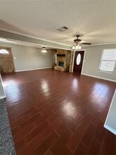 813 Co Rd 3680 in Paradise, TX - Building Photo - Building Photo