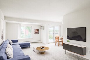 Hillcrest / Park Place in Ann Arbor, MI - Building Photo