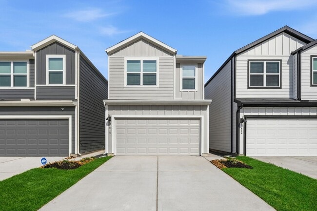 property at 17818 Delmar Hts Ln