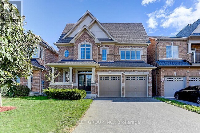 2433 Equestrian Cres in Oshawa, ON - Building Photo - Building Photo