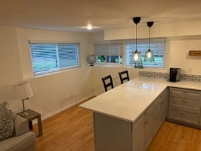 924 NE 147th St in Shoreline, WA - Building Photo - Building Photo