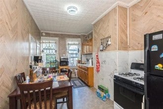 1511 DeKalb Ave in Brooklyn, NY - Foto de edificio - Interior Photo