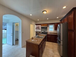 LOCKMAN AVENUE, Unit 1 in Staten Island, NY - Building Photo - Building Photo