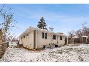 1132 40th Ave NE in Minneapolis, MN - Building Photo - Building Photo