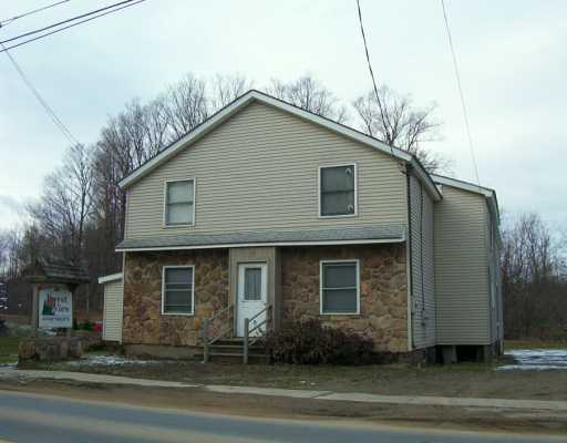 108 County Route 24 in Oswego, NY - Foto de edificio