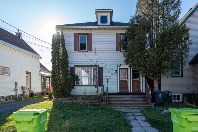 113 Grosvenor Ave