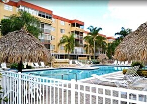 404 NW 68th Ave in Plantation, FL - Building Photo