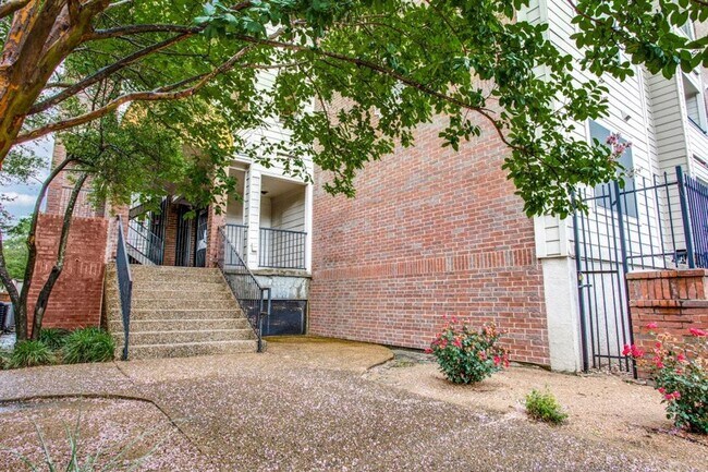 property at 501 W 26th St