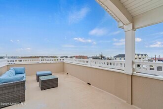 53 Sheridan Ave in Seaside Heights, NJ - Building Photo - Building Photo