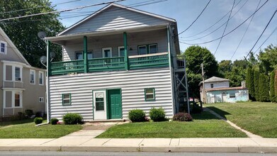 110 S Main St in Marysville, PA - Foto de edificio - Building Photo