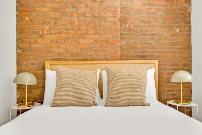 325 E 5th St in New York, NY - Building Photo - Building Photo