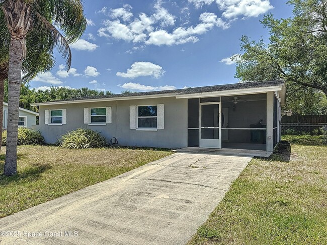 property at 35 Rivercliff Ln