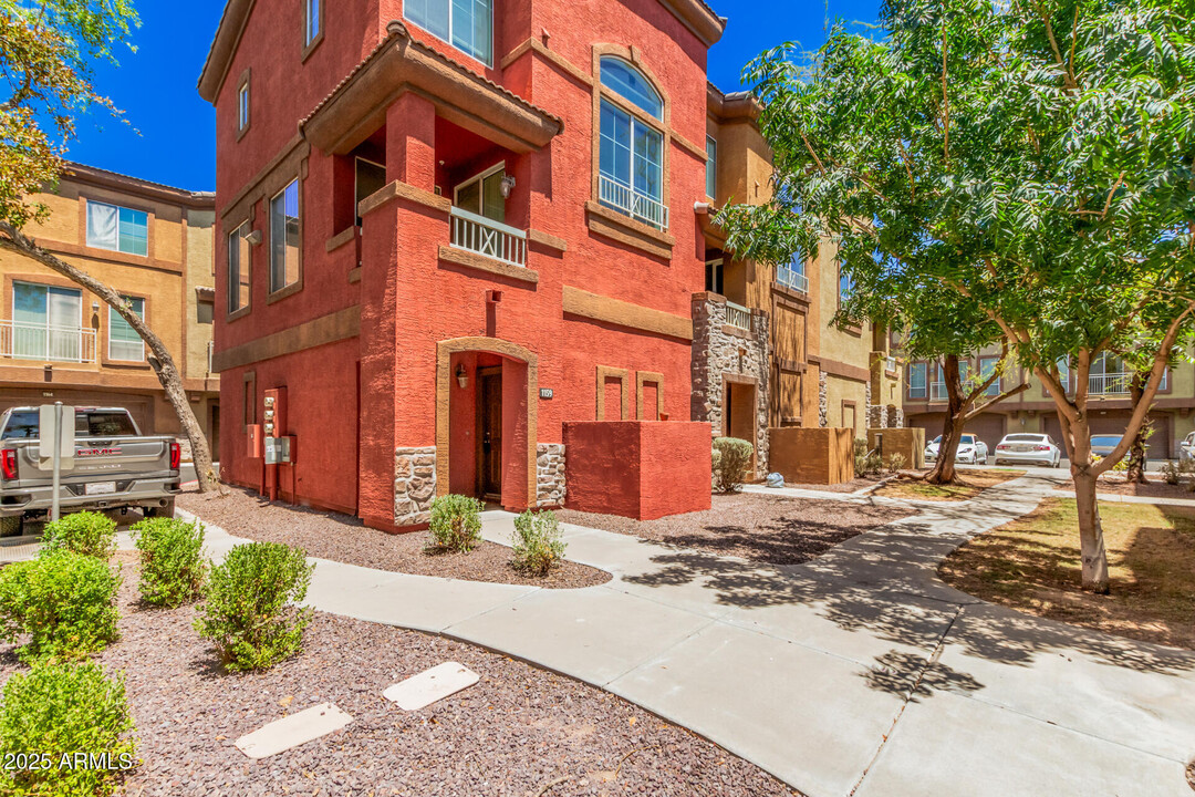 1920 Bell Rd in Phoenix, AZ - Building Photo