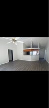 2333 Tigress Ln in Middleburg, FL - Foto de edificio - Building Photo