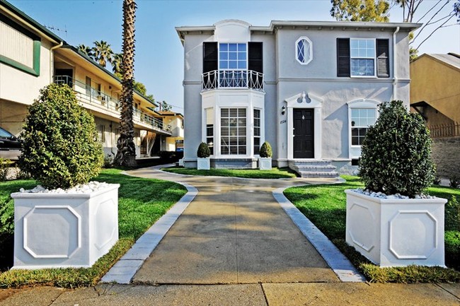 StayTony Hollywood in Los Angeles, CA - Foto de edificio - Building Photo