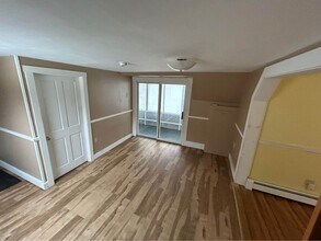 323 Pine St, Unit 3 in Dover Foxcroft, ME - Building Photo - Building Photo