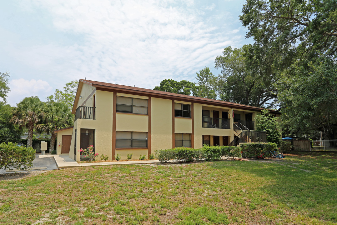 San Christopher in Dunedin, FL - Building Photo