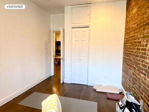 235 E 4th St in New York, NY - Building Photo - Building Photo