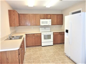 2050 Harcourt Pl in Odessa, FL - Building Photo - Building Photo