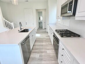 27104 White Sage Ct in Valencia, CA - Building Photo - Building Photo