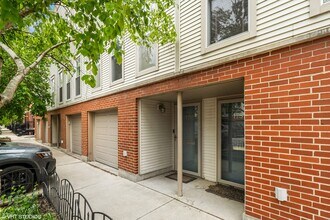 1751 W Julian St in Chicago, IL - Building Photo - Building Photo