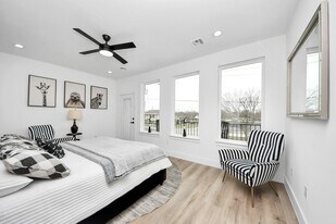 9028 Scott St in Houston, TX - Building Photo