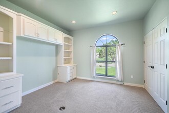 239 Cove Creek Dr in Spicewood, TX - Building Photo - Building Photo