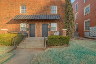 1213 N Harvey Ave in Oklahoma City, OK - Building Photo
