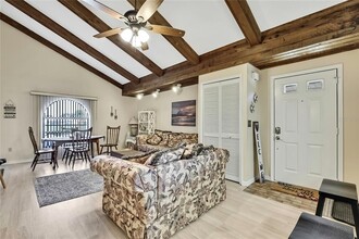 9135 Lingrove Rd in Spring Hill, FL - Building Photo - Building Photo