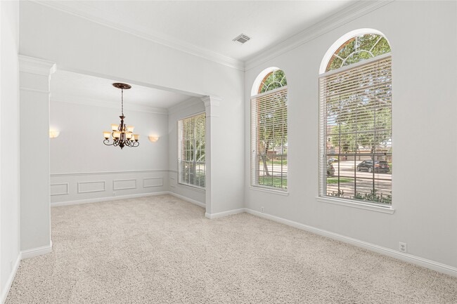 property at 1807 Rustic Hills Ct