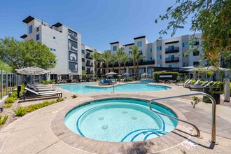 Slate Scottsdale in Phoenix, AZ - Foto de edificio - Building Photo