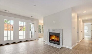 6425 Richmond Hwy in Alexandria, VA - Building Photo - Building Photo