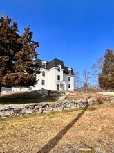 204 Bulgarmarsh Rd, Unit 1-6 in Tiverton, RI - Building Photo - Building Photo