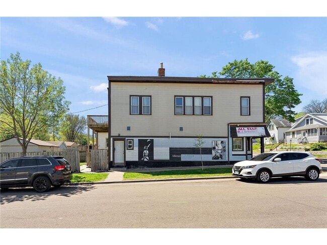 property at 1064 Magnolia Ave E